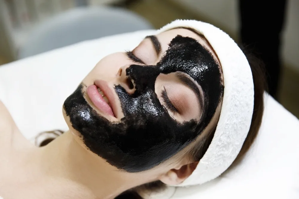 Black Peel Treatment – Clear Acne & Brighten Skin Naturally